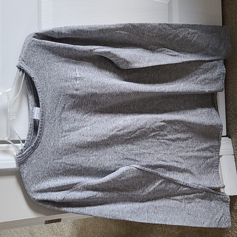Long sleeve tee